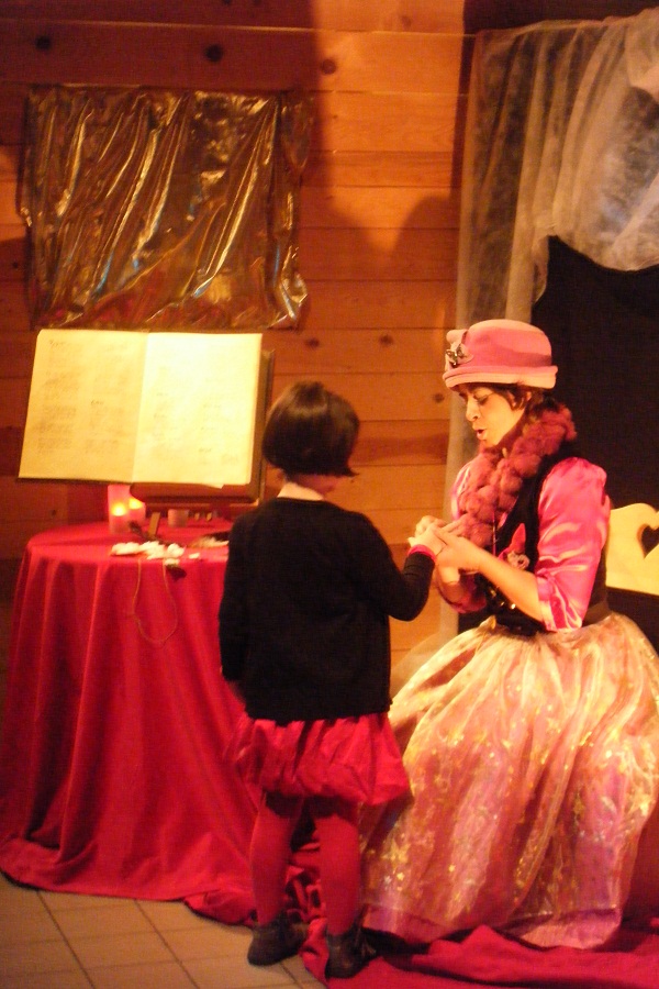 Mme Joujoux rencontre les enfants